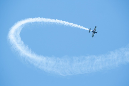 Michael Vaknin Extra 300 Smoke Loop - Milwaukee Air Show 2025